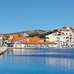 Lovely In Feriehus Rogoznica (Sibenik-Knin)