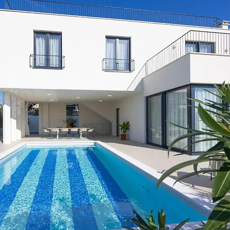 Beautiful In 度假居 罗戈兹尼察