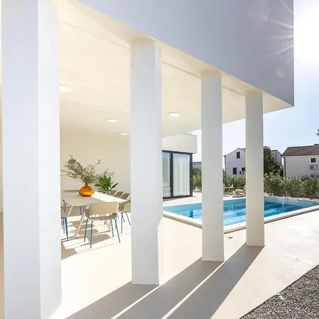 Holiday home Lovely In Rogoznica (Sibenik-Knin)